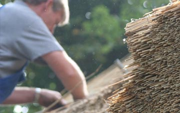 professional Cotswold Community thatchers